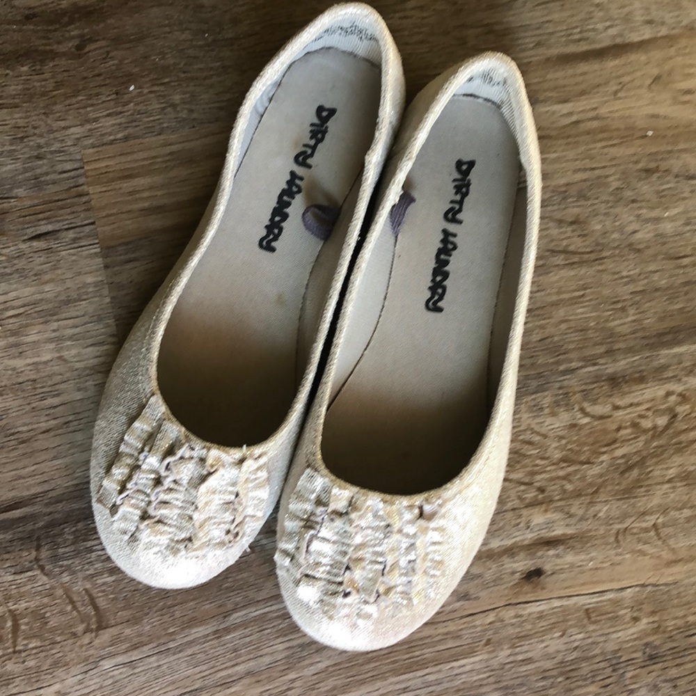 Ladies flats